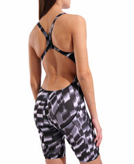 Arena Women's Wave Full Body Swimsuit kneesuit in Team Black, featuring a sleek design for competitive swimming.