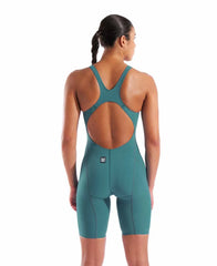 Arena Women's Powerskin Impulso Openback Kneesuit in Jade Aura Limited Edition with Biscay Bay and Cherry details, designed for competitive swimming.