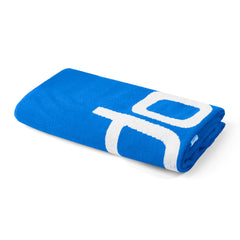 Speedo Logo towel - Bondi Blue/White | Allens Of Kingsbury