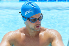 Zoggs Predator - White | Allens Of Kingsbury