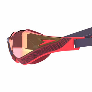 Speedo Fastskin Pure Focus mirrored goggles in regal red and smoke color, featuring a sleek design for competitive swimming.