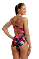 Funkita Womens Bed Of Roses Diamond Back One Piece Swimsuit - Multi