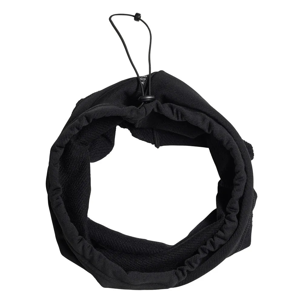 Black Adidas running training neck warmer, a comfortable scarf for outdoor exercise, made for warmth and breathability.