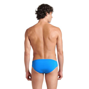 Arena men's team swim briefs in Blue River and Arctic Lime, featuring a snug fit and quick-drying fabric for competitive swimming.