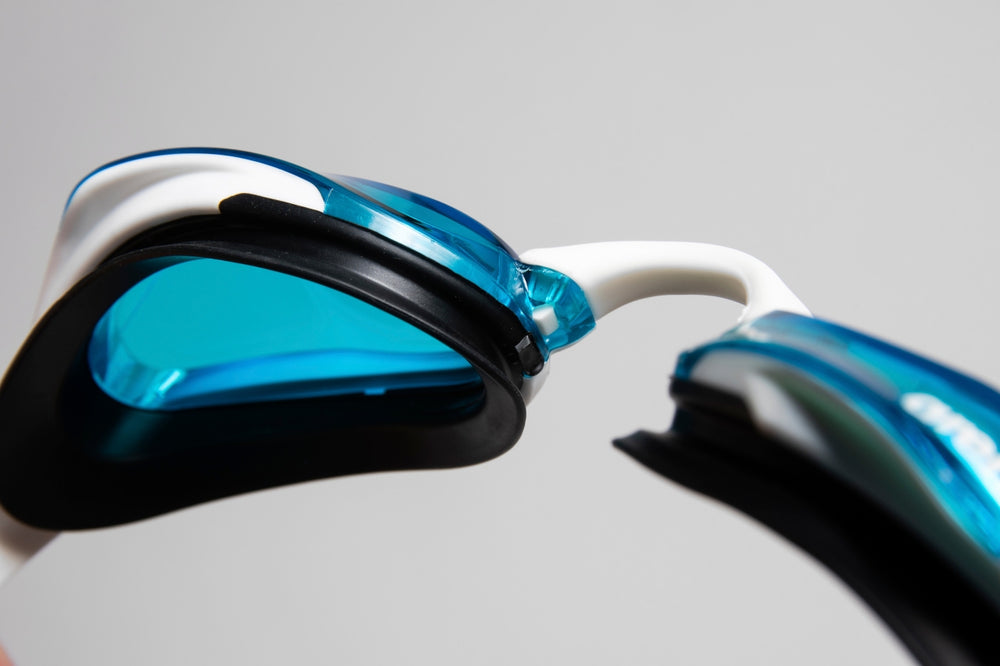 Arena Cobra Ultra Swipe - White | Allens Of Kingsbury