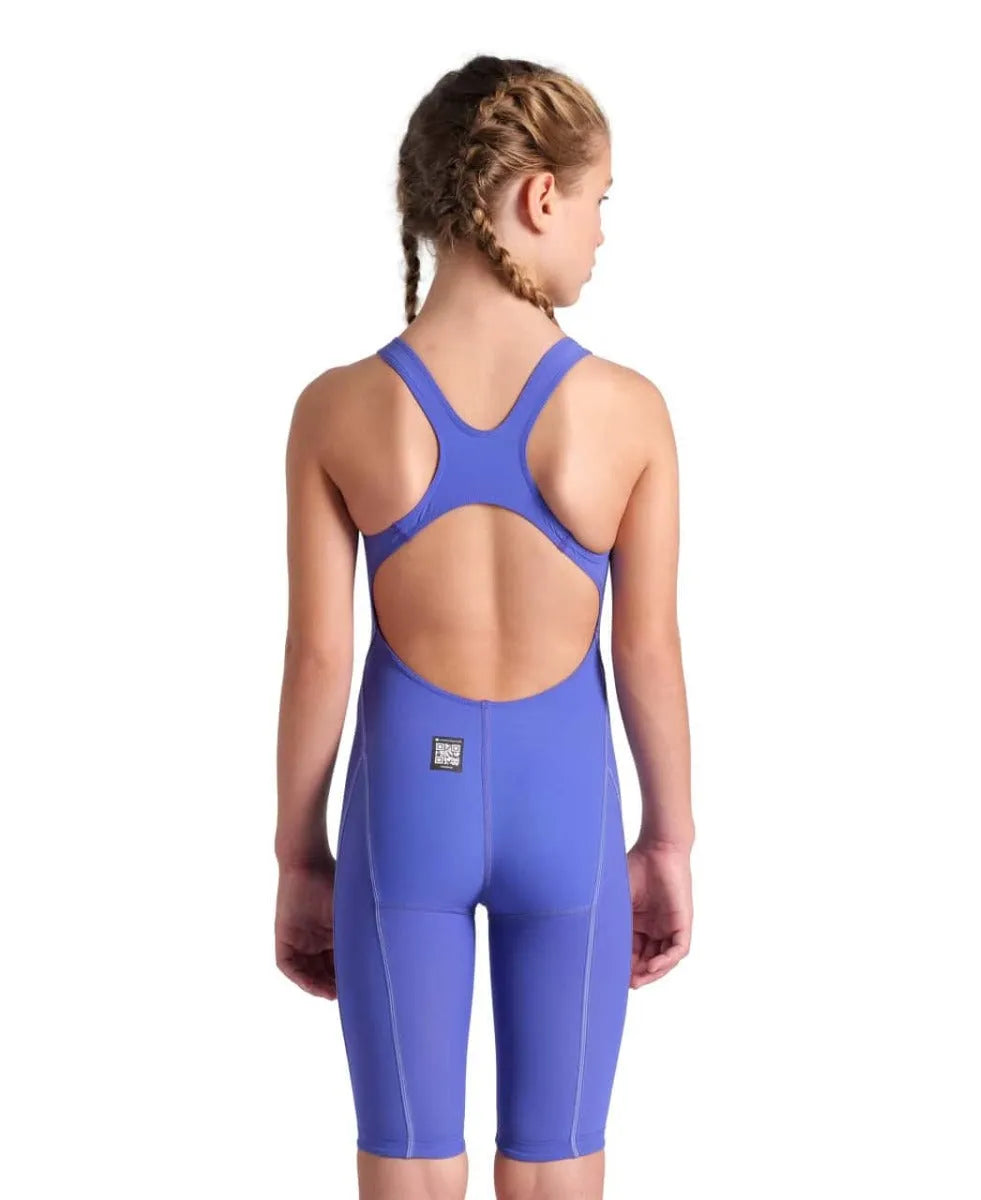 Arena Girls Powerskin Impulso kneesuit in Future Dusk design, form-fitting swimsuits for young swimmers, with sleek black and blue accents.