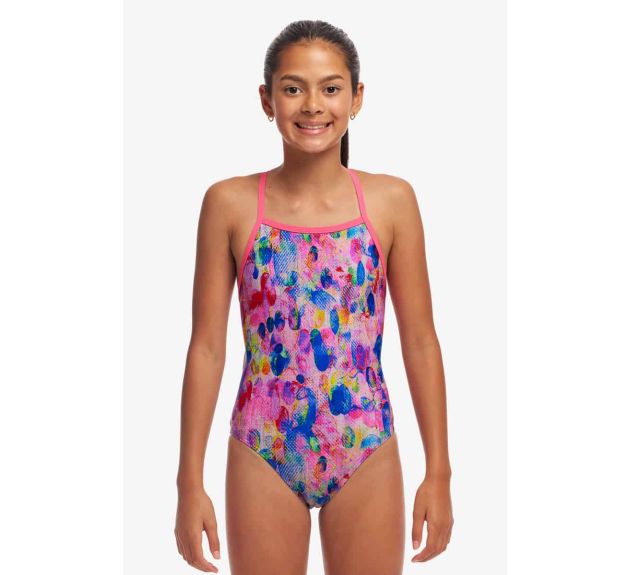 Girls in tight swimsuits deals